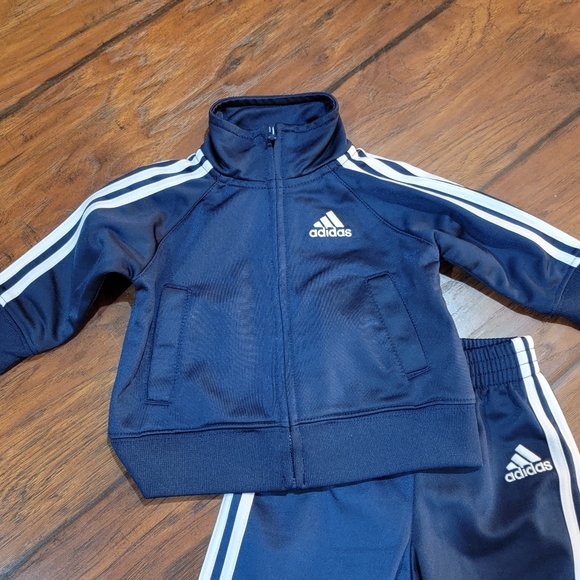 Adidas track suit set - Picture 8 of 11